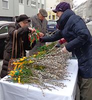 Vor der Palmweihe, Pfarre Maria Namen, Wien 16