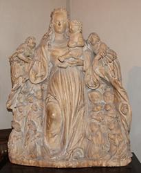 Gotische Schutzmantelmadonna, Stiftsmuseum Klosterneuburg. Foto: Doris Wolf