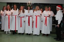 Lucia-Auftritt beim schwedischen Weihnachtsbasar, Foto: Doris Wolf 2013 Lucia-Auftritt beim schwedischen Weihnachtsbasar, Foto: Doris Wolf 2013