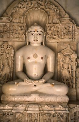 Der Tirthankara Parshvanata mit Schlangenhaube (Dilwara/Mount Abu) Der Tirthankara Parshvanata mit Schlangenhaube (Dilwara/Mount Abu)