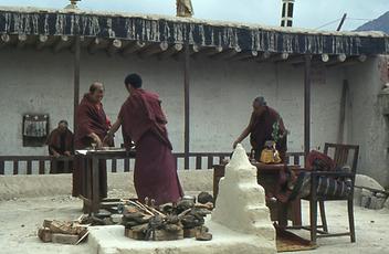 Sang puja Sang puja