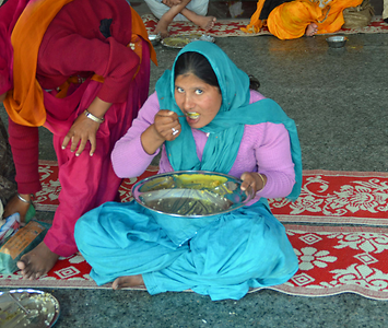 Nur Metallgeschirr gewährleistet für Nicht-Sikhs rituelle Reinheit Nur Metallgeschirr gewährleistet für Nicht-Sikhs rituelle Reinheit