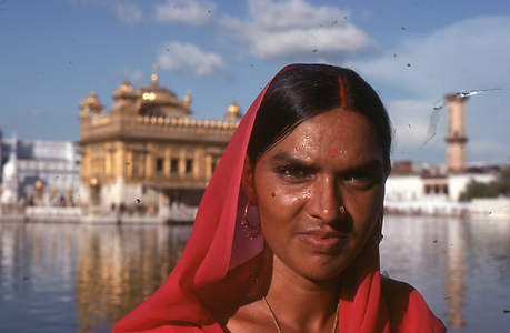 In der Gesellschaft der Sikhs nehmen die Frauen einen hohen Rang ein In der Gesellschaft der Sikhs nehmen die Frauen einen hohen Rang ein