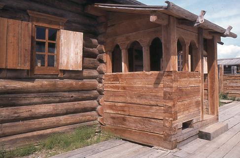 Den „trockenen“ Hof betritt man vom Wohntrakt aus Den „trockenen“ Hof betritt man vom Wohntrakt aus