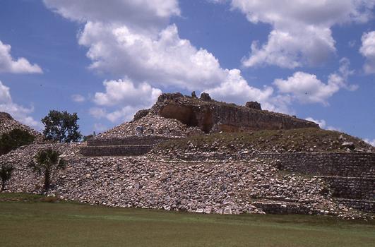 Stufenpyramide